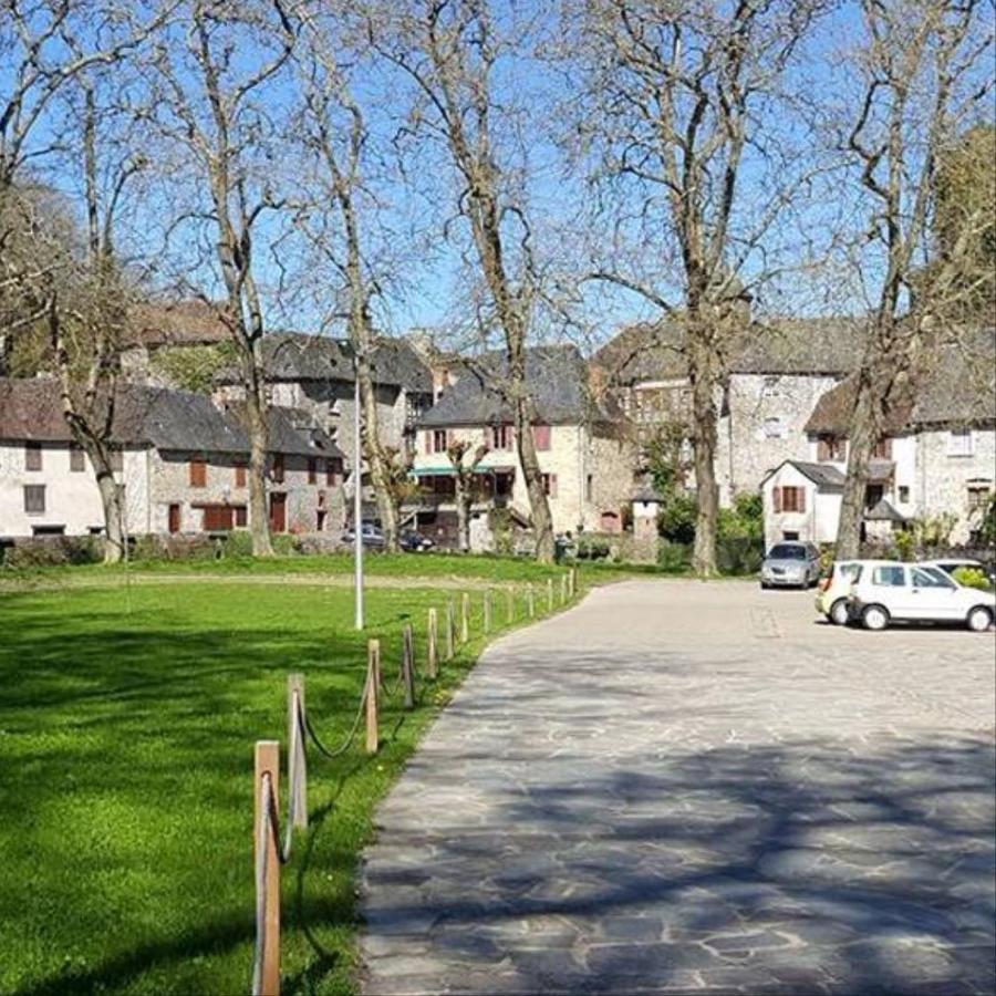 Auberge Henri IV Segur-le-Chateau Экстерьер фото