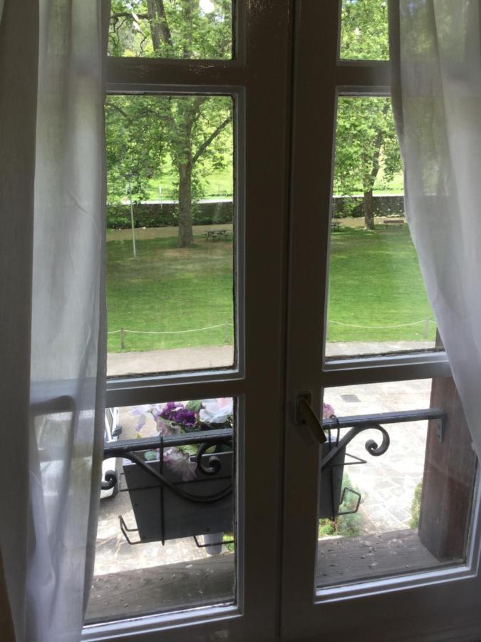 Auberge Henri IV Segur-le-Chateau Экстерьер фото
